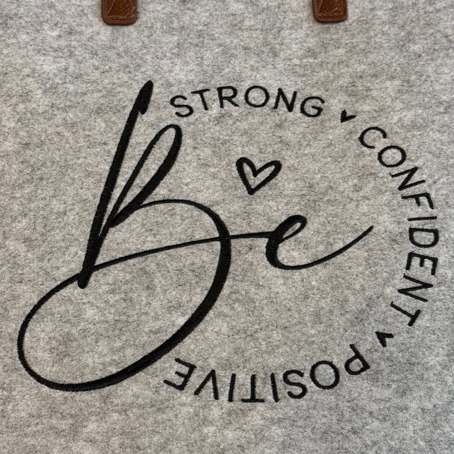 Filz Shopper "be strong confident positive"