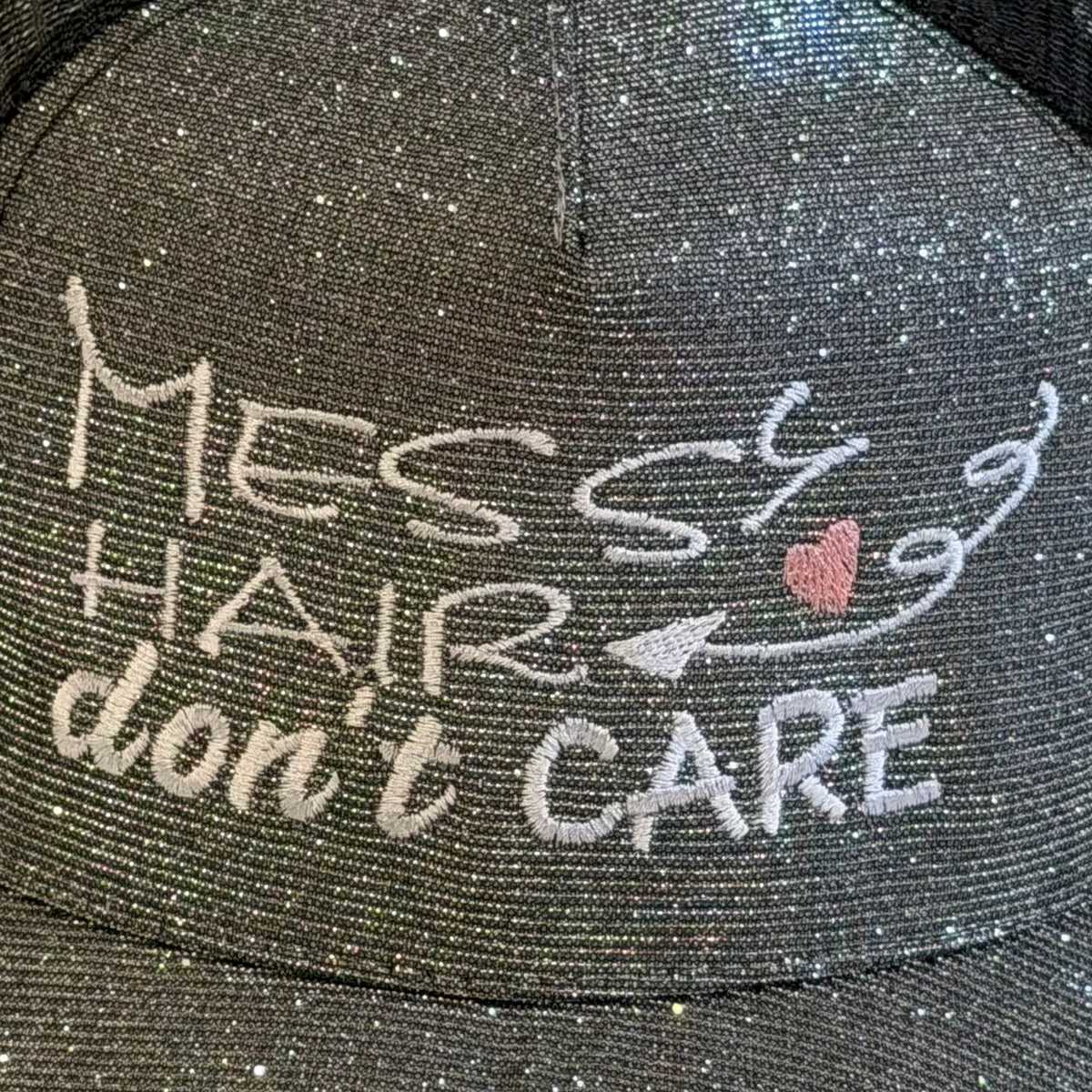 Sparkle Cap Silver „Messy Hair don’t  CARE“