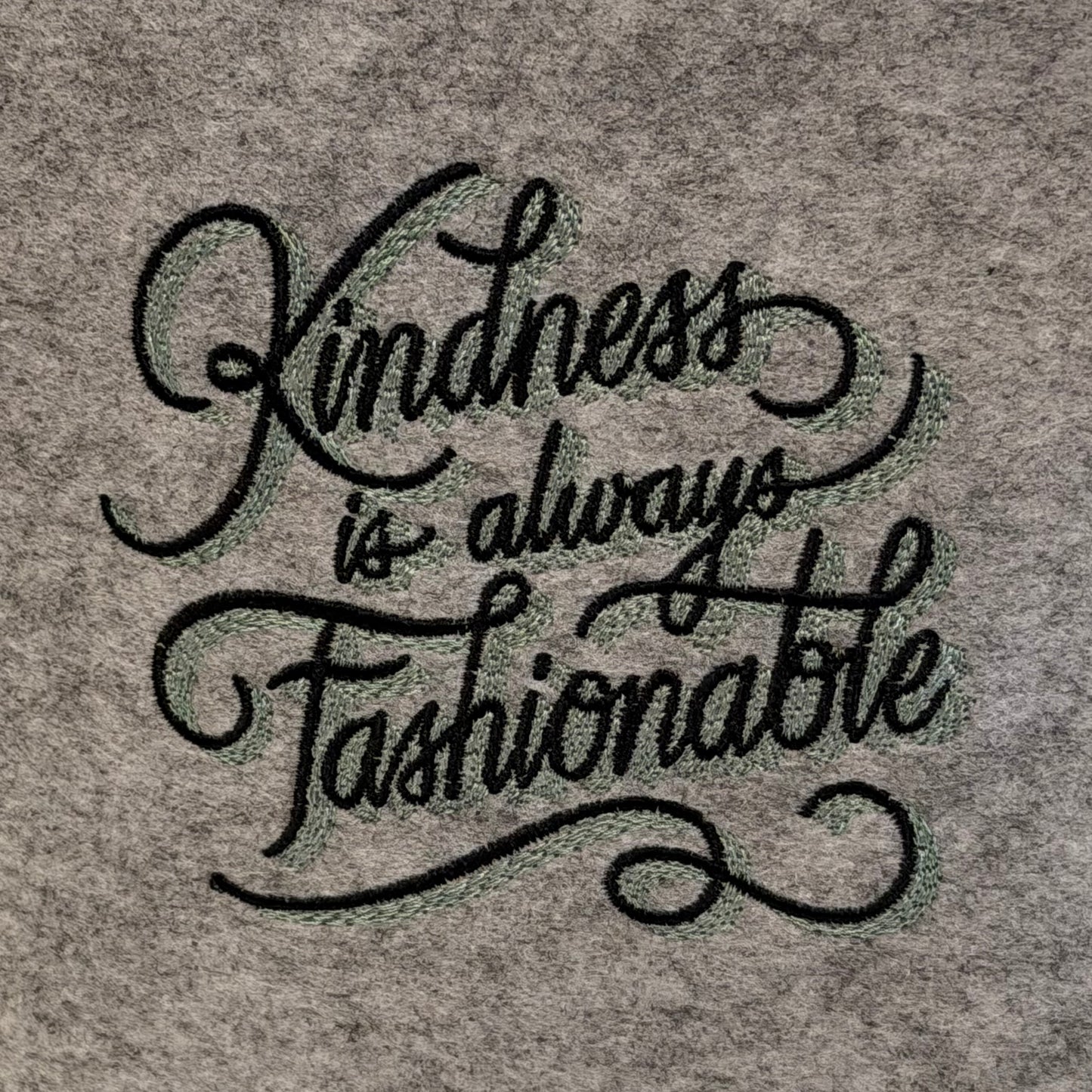 Mehrzwecktäschchen "kindness is always fashionable"