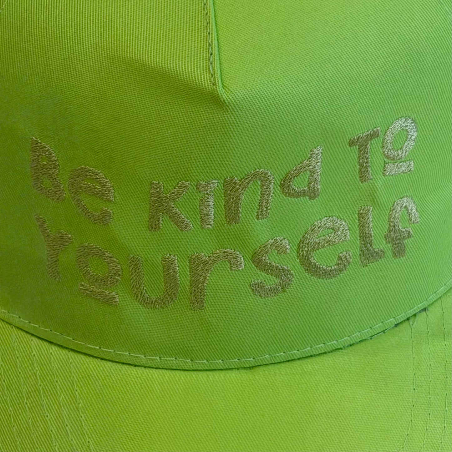 Cap neon grün "be kind to yourself"