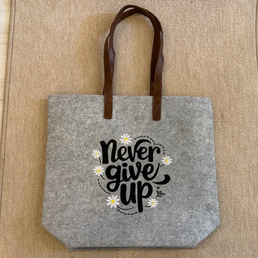 Filz Shopper "never give up"
